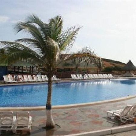Portofino Complex Hotel Playa El Agua Екстериор снимка