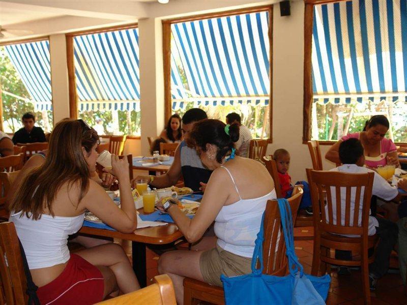 Portofino Complex Hotel Playa El Agua Екстериор снимка