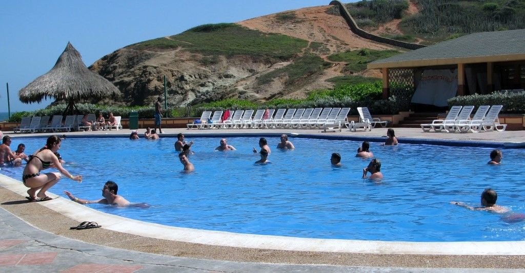 Portofino Complex Hotel Playa El Agua Екстериор снимка