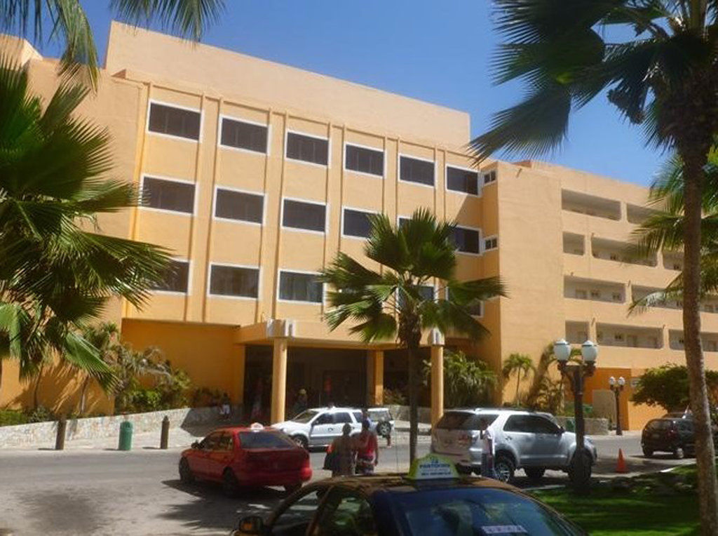 Portofino Complex Hotel Playa El Agua Екстериор снимка